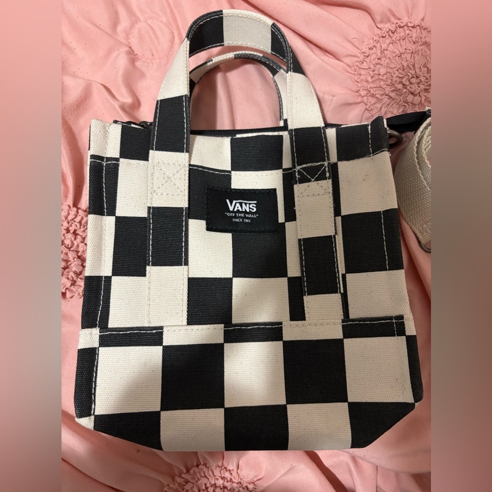 Vans- “lil pergs tote bag”